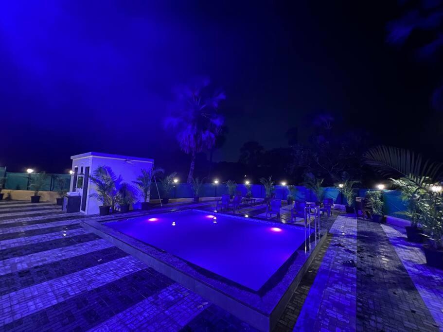 Stayhaven Aqua With Pvt Theatre & Pool Mumbai  Buitenkant foto